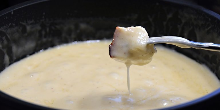 Fondue de queijo Toya delicioso