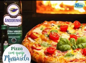 Leia mais sobre o artigo Pizza fácil com queijo mussarela Toya